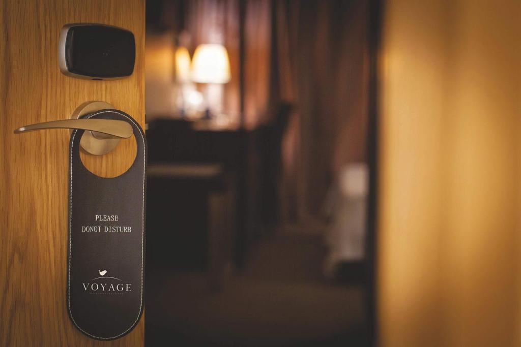 Voyage Hotel كاراغاندي الغرفة الصورة
